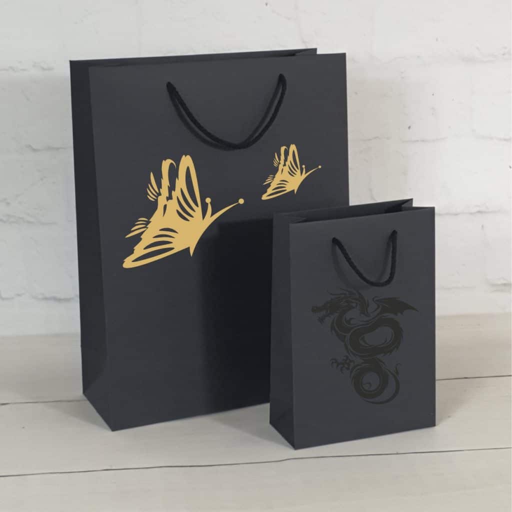 Czarne torby prezentowe z nadrukiem. Personalizowane czarne torby papierowe